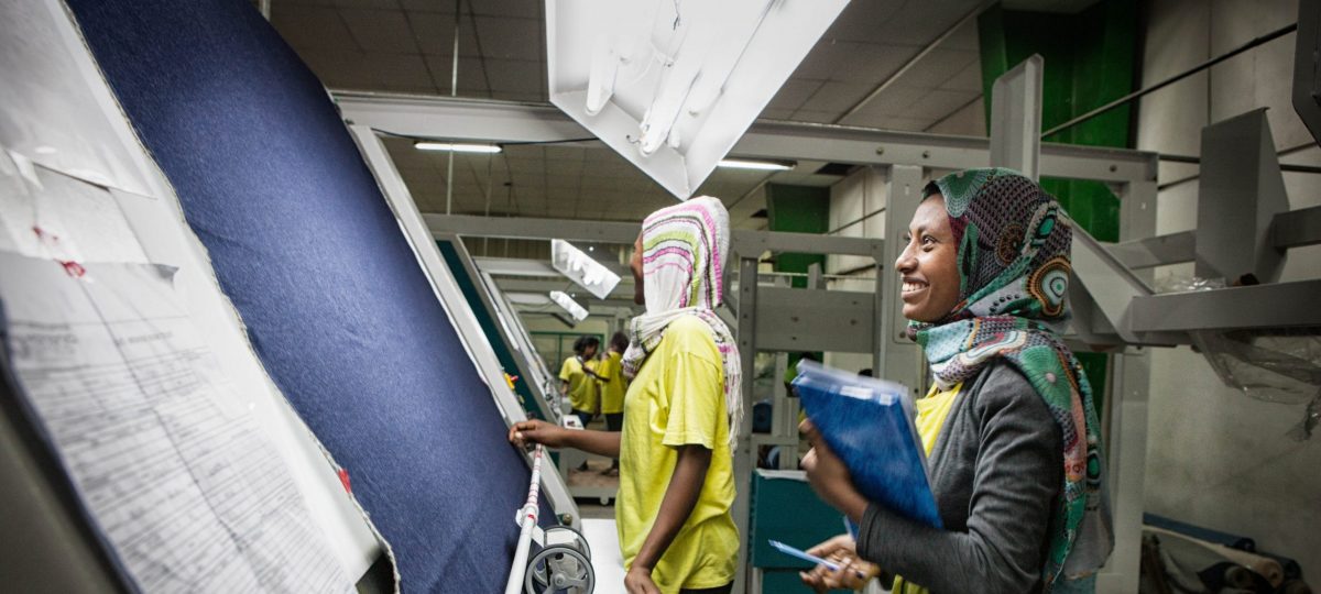 vrouwen in textielfabriek in Ethiopie